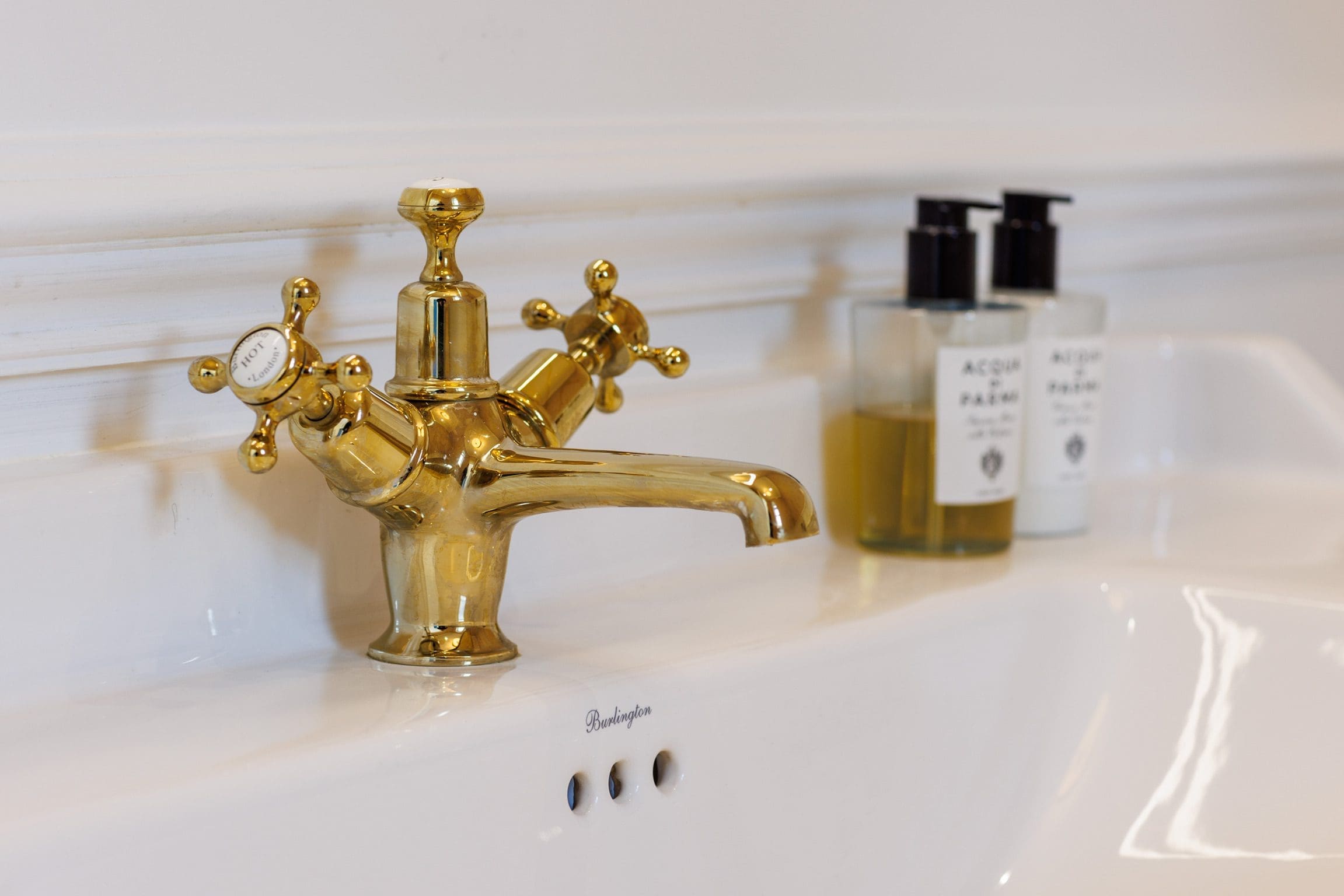 gold_taps_burlington_sink_acqua_di_parma_soap_moisturizer_rochtaine